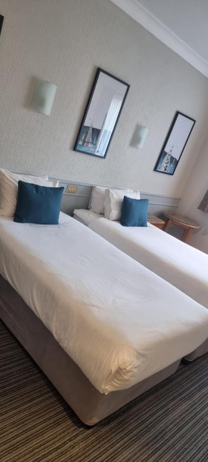 Poole Quay Hotel 풀 외부 사진