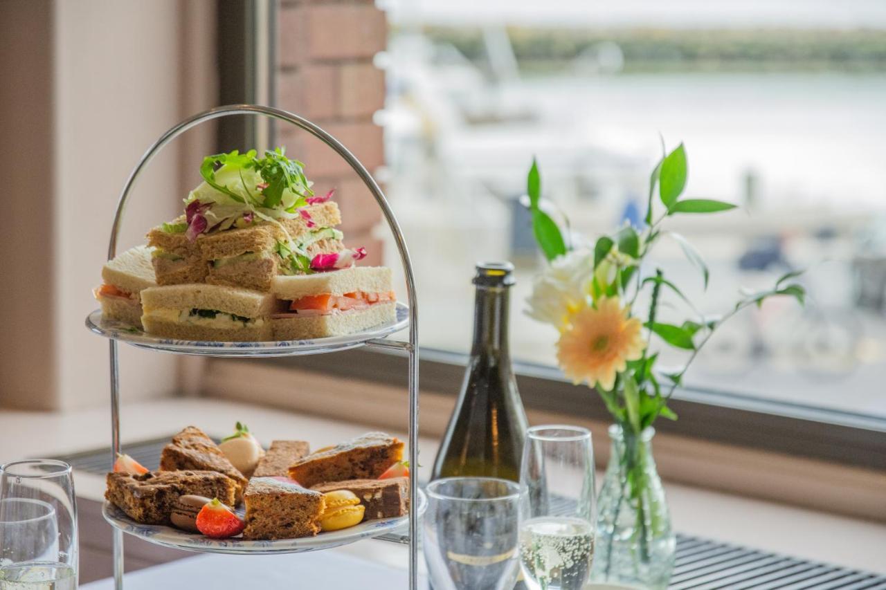 Poole Quay Hotel 풀 외부 사진